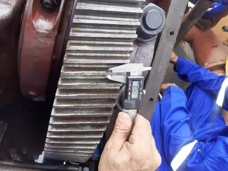 Inspección del cigüeñal de la bomba de lodo
