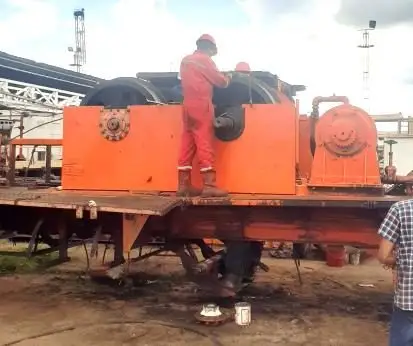 Inspección del hoist (taladro sobre camión)