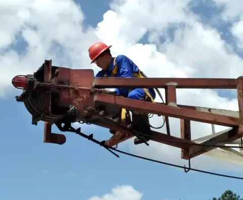 Inspección del bloque corona en la cabria