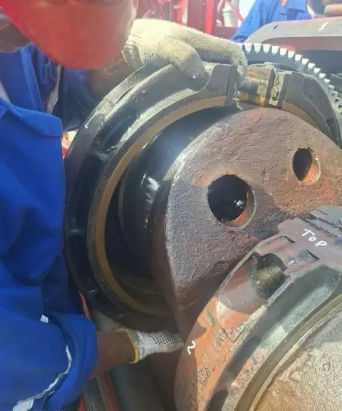 Bomba de lodo: cigüeñal, bielas, rodamientos y medición final