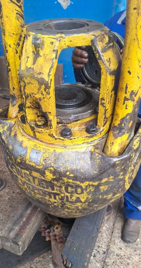 Swivel abierto antes de la reparación